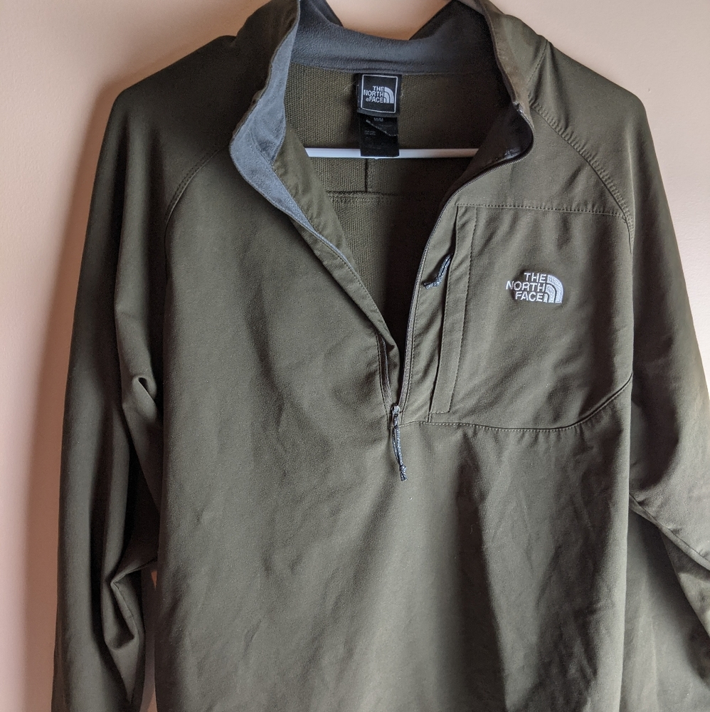 North Face men's Pull over